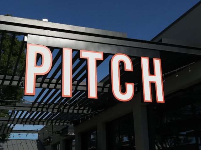 Pitch Scottsdale - Pizza Restaurant and Liquor Store in Scottsdale Arizona