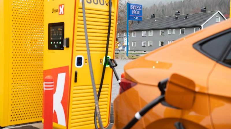 Uno-X Charging Station EV Charging Station at Ervikveien 11