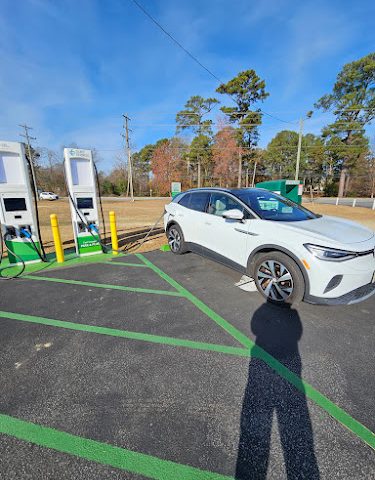 Shell Recharge Charging Station in Kinston North Carolina