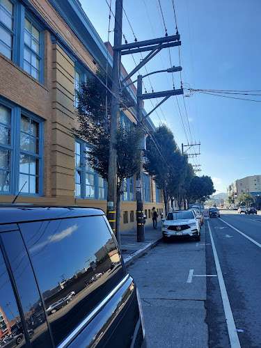 475 Brannan Street EV Charging Station at 475 Brannan St