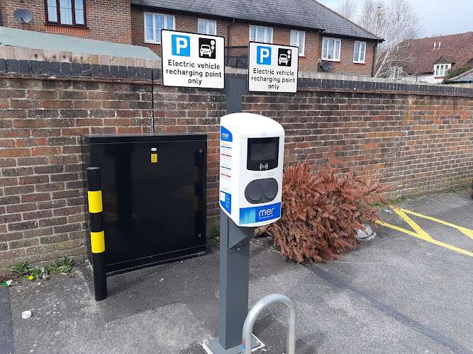MER Charging Station EV Charging Station at High St