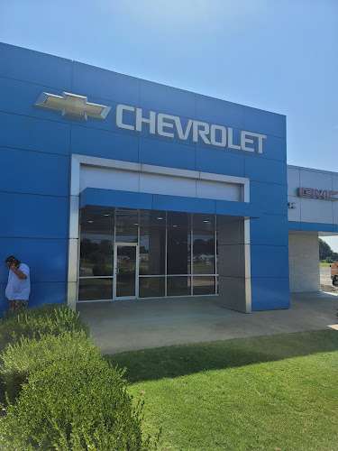 PETRUS CHEVROLET BUICK GMC CADILLAC EV Charging Station at 1901 S Main St