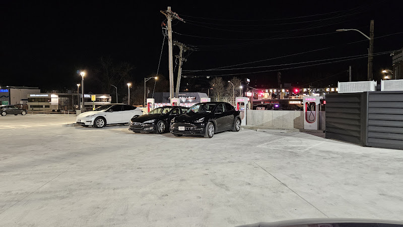 Tesla Supercharger EV Charging Station at Central Park Ave #1969