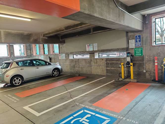 ChargePoint Charging Station EV Charging Station at 735 Vallejo St.