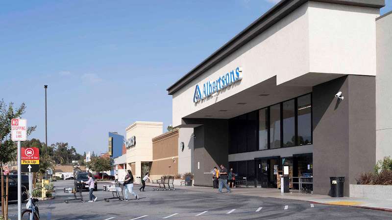 Montebello Plaza EV Charging Station at 2401-2633 Via Campo