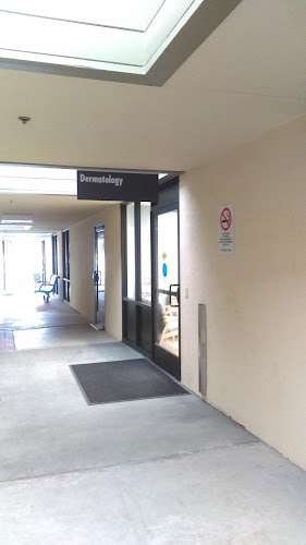 Kaiser Permanente Central Medical Offices EV Charging Station at 3733 San Dimas St