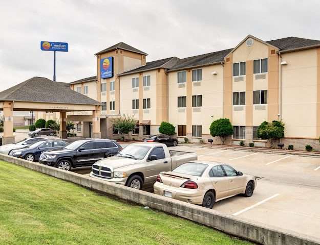 Comfort Inn & Suites Conway in Conway Arkansas