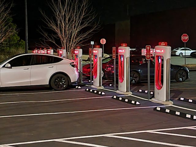 Tesla Supercharger in Oxford North Carolina