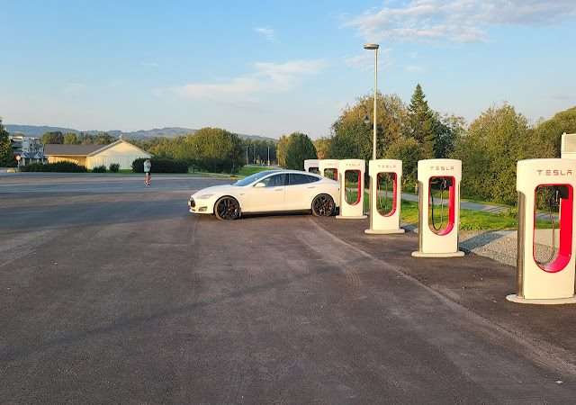 Tesla supercharger in Verdalsora Norway 7650