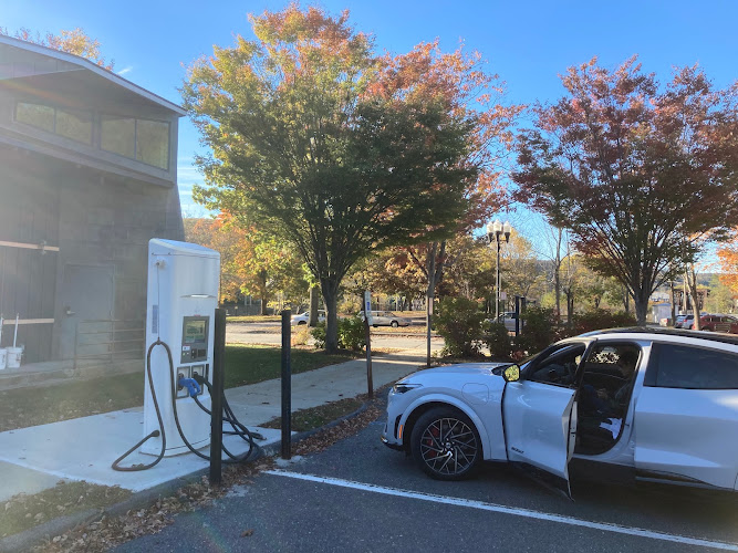 Shell Recharge Charging Station EV Charging Station at 17 Depot St
