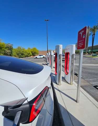 Tesla Supercharger in Lake Elsinore California