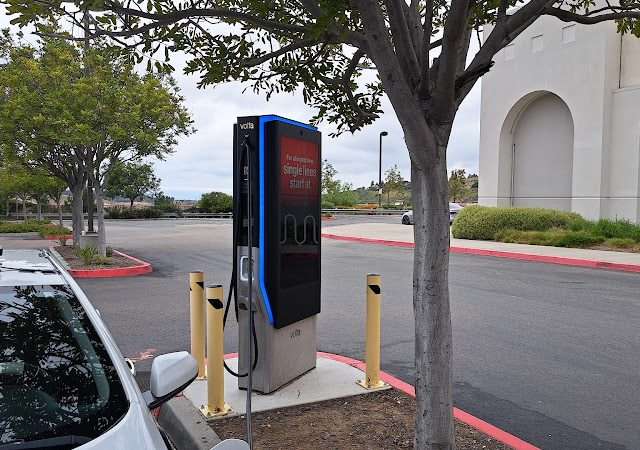 Shell Recharge Charging Station in Oceanside California
