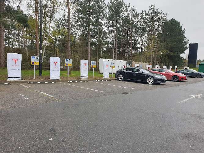 Tesla Supercharger EV Charging Station at 4a/5 M3