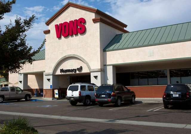 Felicita Plaza in Escondido California