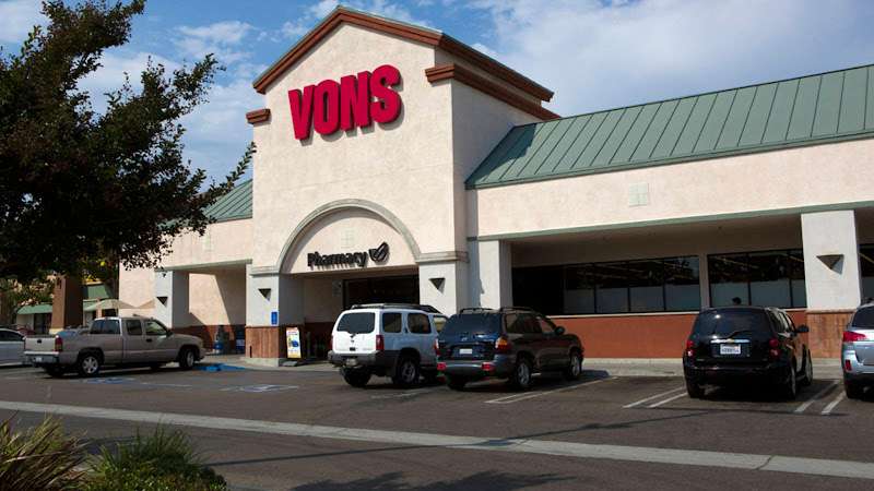 Felicita Plaza EV Charging Station at 329-421 W Felicita Ave