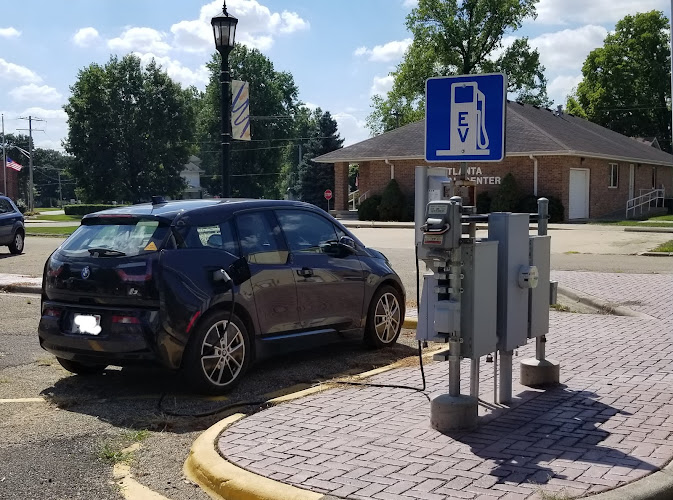 Electric Vehicle Charging Station EV Charging Station at 103-107 SW Arch St