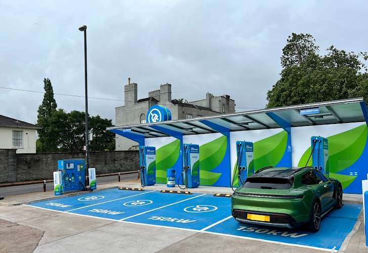 MFG Charging Station EV Charging Station at Park Rd