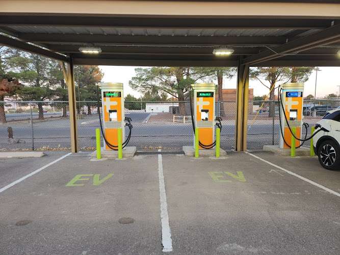 ChargePoint Charging Station EV Charging Station at 2912 E Pine St