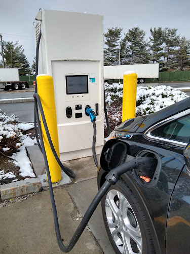 Shell Recharge Charging Station EV Charging Station at 8700 Vallance Rd