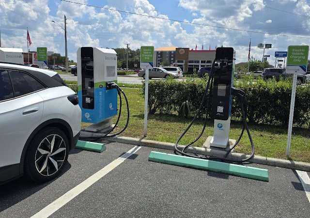 Electric Vehicle Charging Station in Lake City Florida