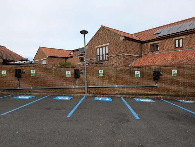 Electric Vehicle Charging Station EV Charging Station at Throxenby Ln