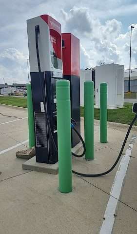 Shell Recharge Charging Station in Waterloo Iowa