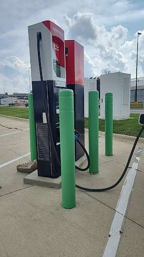 Shell Recharge Charging Station EV Charging Station at 1422 Flammang Dr