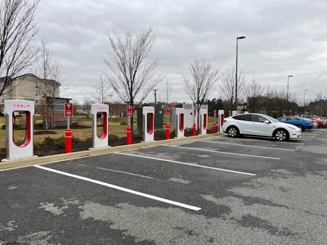 Tesla Supercharger in California Maryland