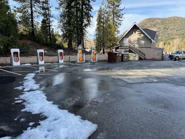 Tesla Supercharger in Soda Springs California
