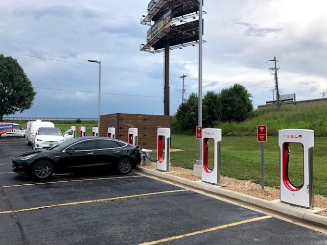 Tesla Supercharger in Rolla Missouri