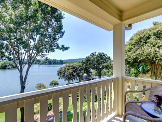 Lookout Point Lakeside Inn in Hot Springs Arkansas