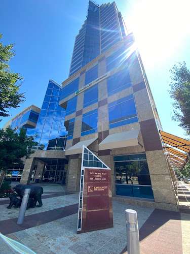 BMO Bank N.A Branches EV Charging Station at 500 Capitol Mall