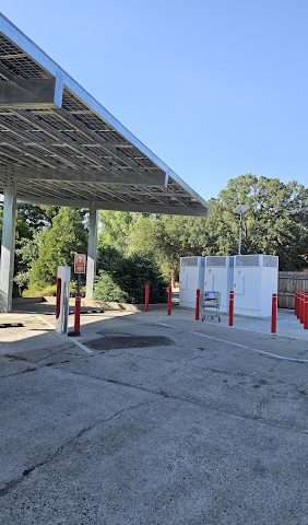 Tesla Supercharger in Mariposa California