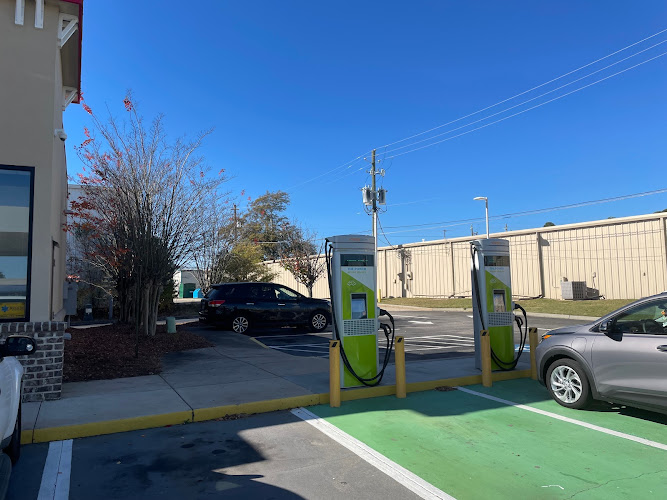 ChargePoint Charging Station EV Charging Station at 221 Bobby Jones Expy