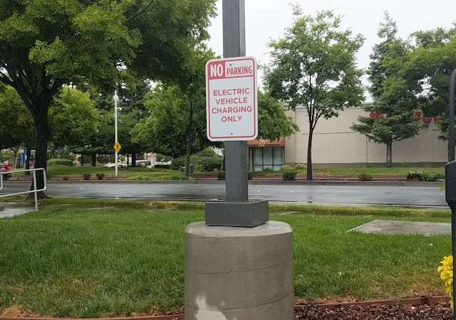 ChargePoint Charging Station in Antioch California