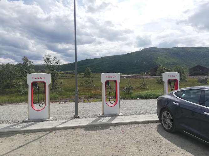 Tesla Supercharger EV Charging Station at Sjonaleitsvegen 2
