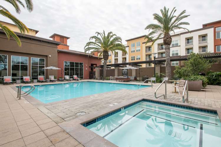 Paragon Apartments EV Charging Station at 3700 Beacon Ave