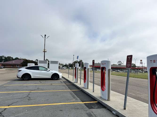 Tesla Supercharger EV Charging Station at 1401 Pinecrest St