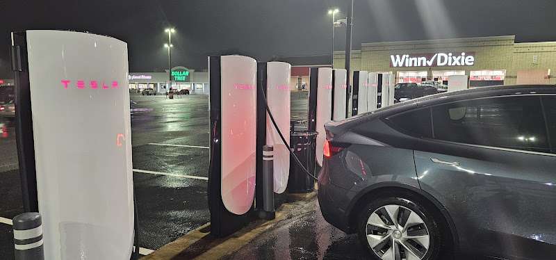 Tesla Supercharger EV Charging Station at US-280 #1061