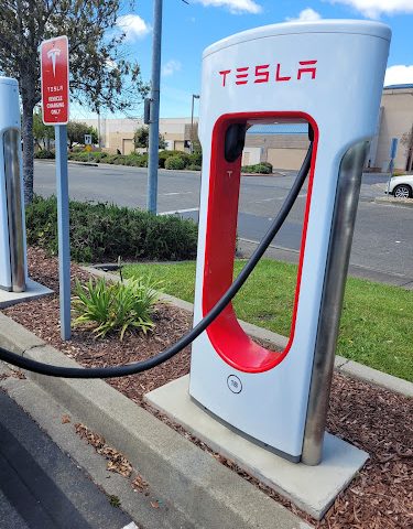 Tesla Supercharger in Rohnert Park California