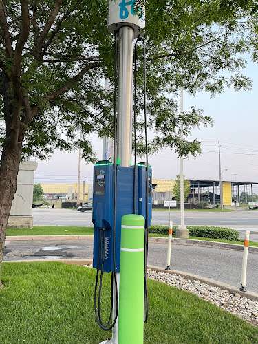 Flo Charging Station EV Charging Station at 1612 The Queensway