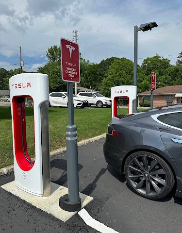 Tesla Supercharger in Gardendale Alabama