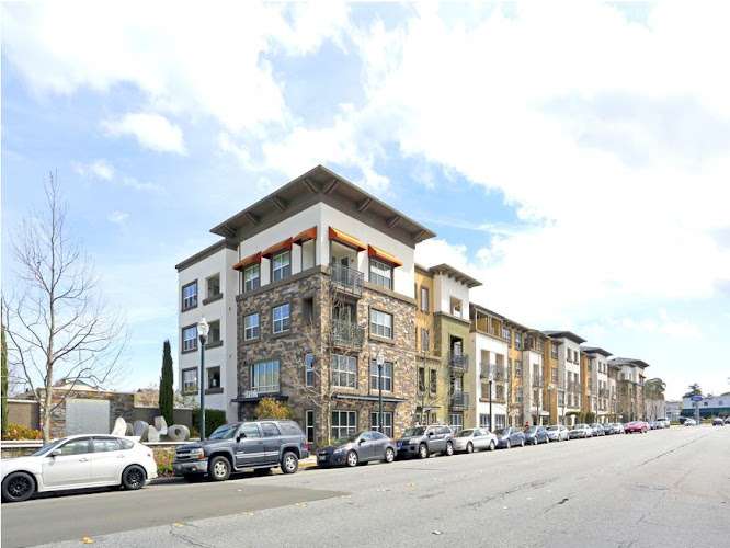 888 San Mateo EV Charging Station at 888 N San Mateo Dr