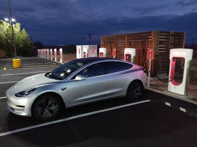 Tesla Supercharger in Holbrook Arizona
