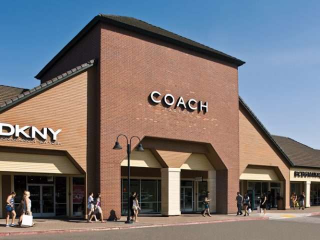 Vacaville Premium Outlets in Vacaville California