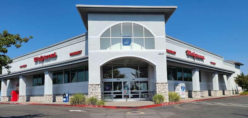 Walgreens EV Charging Station at 4051 Douglas Blvd