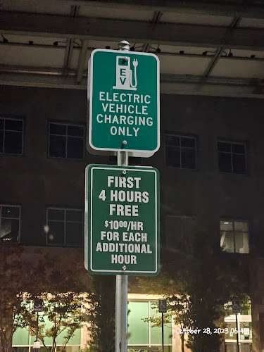 Chargepoint Charging Station EV Charging Station at 100 Hospital Dr