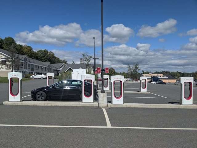 Tesla Supercharger in Berlin Vermont