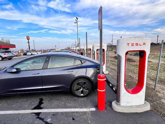 Tesla Supercharger EV Charging Station at CA-46 I-5
