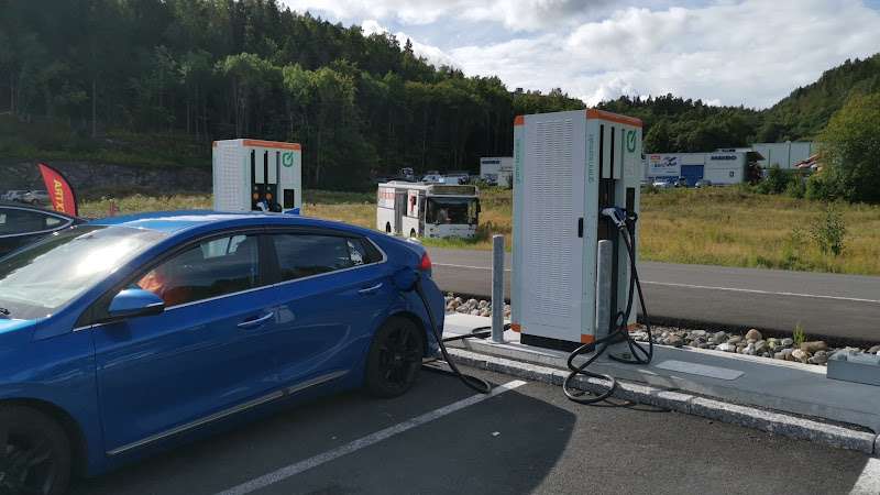 Mer Charging Station EV Charging Station at Almedalsveien 4